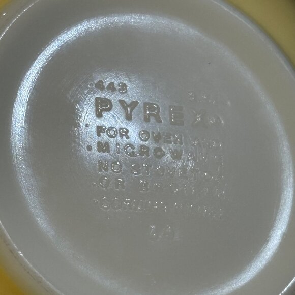 Vintage Pyrex Shenandoah Yellow Floral Cinderella Nesting Mixing Bowls Set Of 4 - Picture 3 of 12